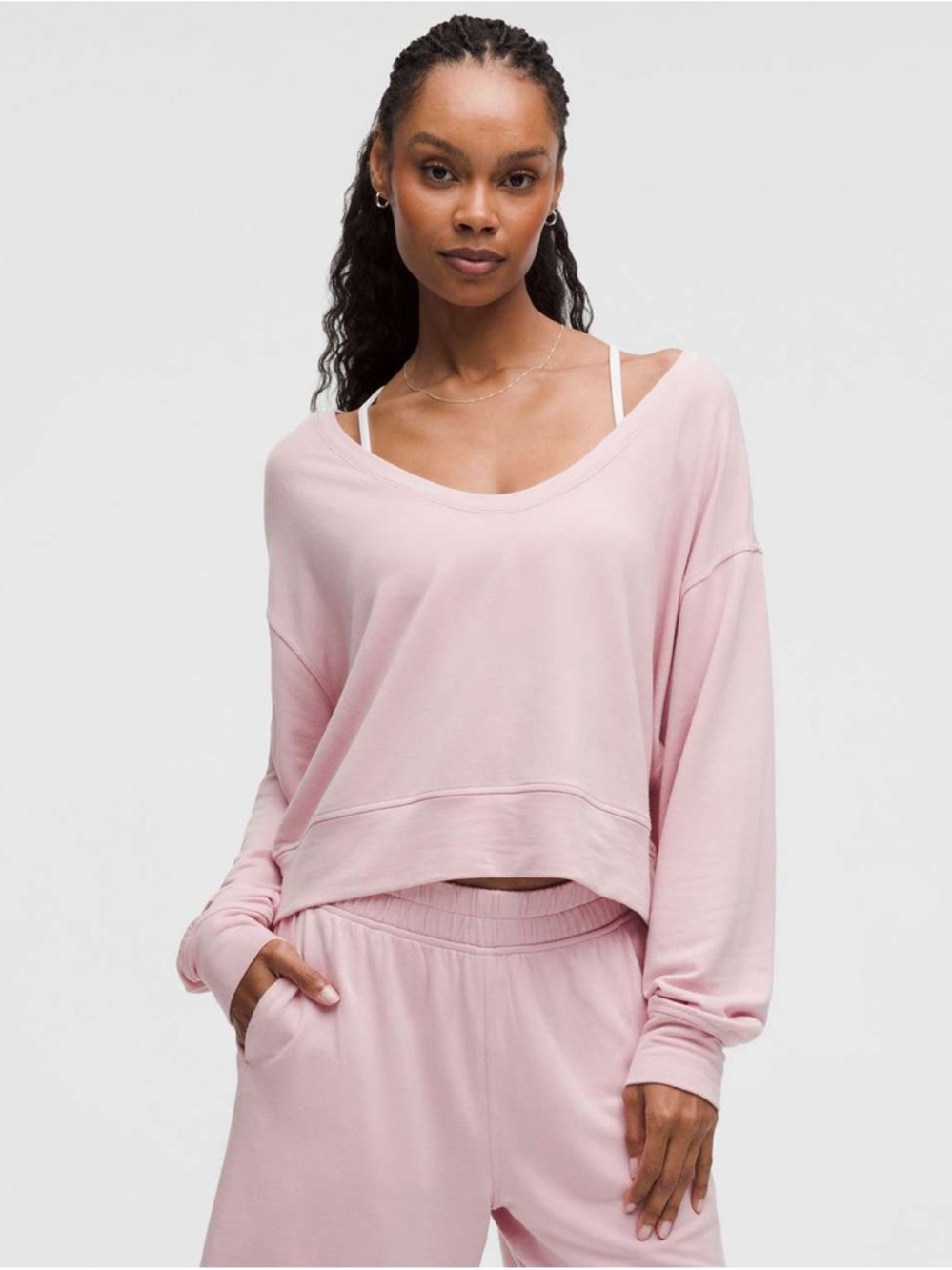 lulu be calm scoop pullover
